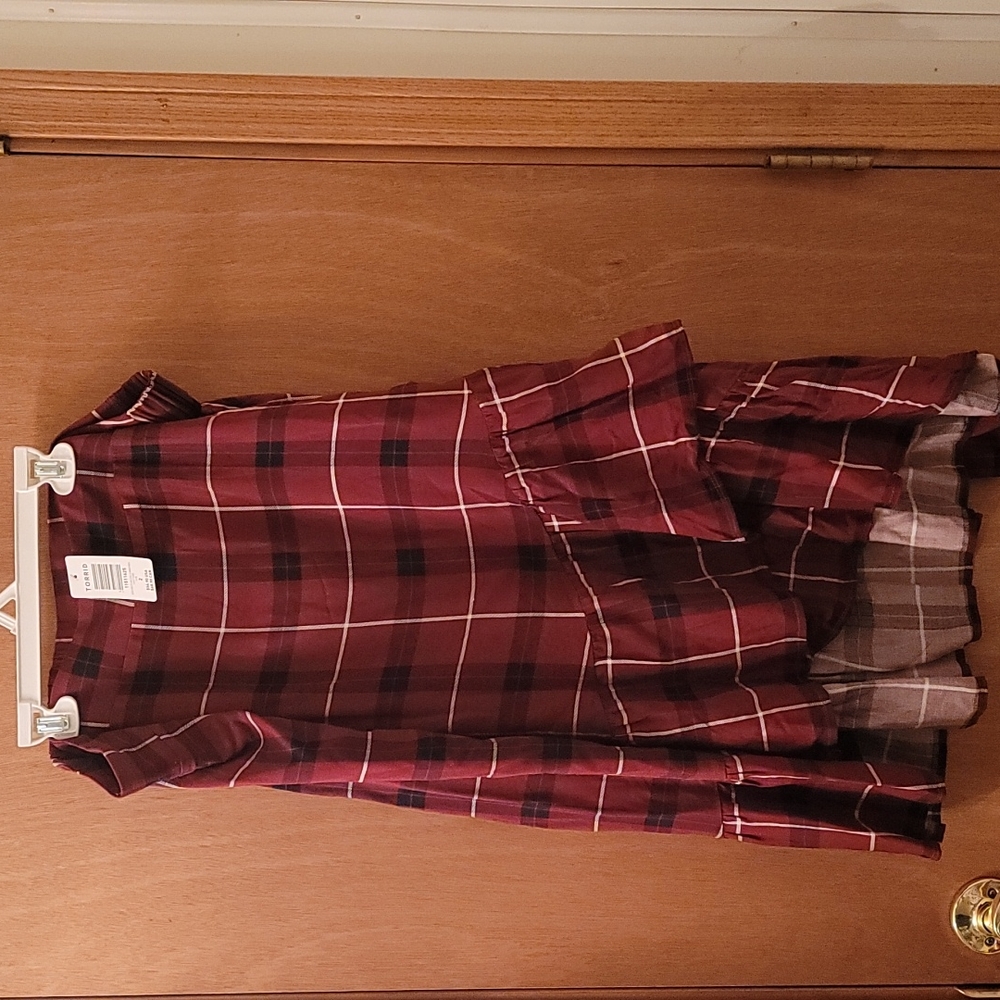 Torrid plus sized 2 2xl red plaid midi wrap style skirt